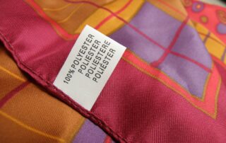 Oděvy z umělých vláken v textilním průmyslu převládají. Foto: Pixabay