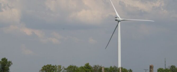 Větrná elektrárna u středočeských Pcher. Foto: Karolína Chlumecká