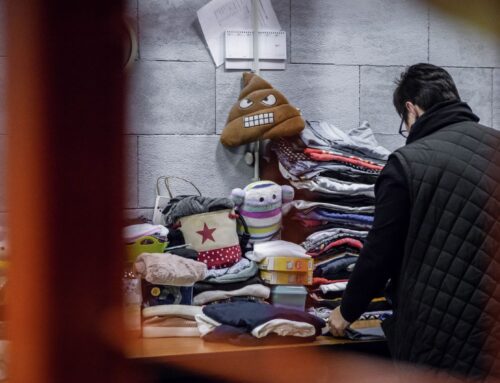Co se děje s textilem z kontejnerů. „Našli jsme v nich protézu i kohouta bez hlavy“