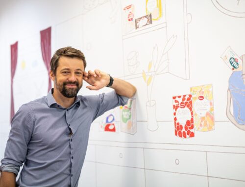 Chtěli bychom více solárních panelů, ale nedostali jsme od ČEZ povolení, říká šéf firmy Emco