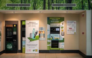 Automaty na vracení PET lahví a plechovek již vyzkoušely řetězce Lidl a Kaufland. Foto: poskytnuto společností Lidl
