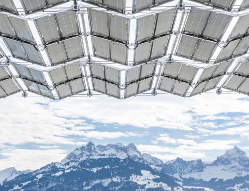 Obyčejná fotovoltaika na střeše či na poli už nestačí. Je třeba být kreativní