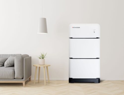 Schlieger rozšiřuje portfolio A. I. Ready o výkonný asymetrický střídač a designové stohovatelné baterie