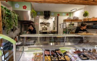 V Bezmasně veškeré jídlo připravují sami. Foto: Kateřina Hefler, Ekonews