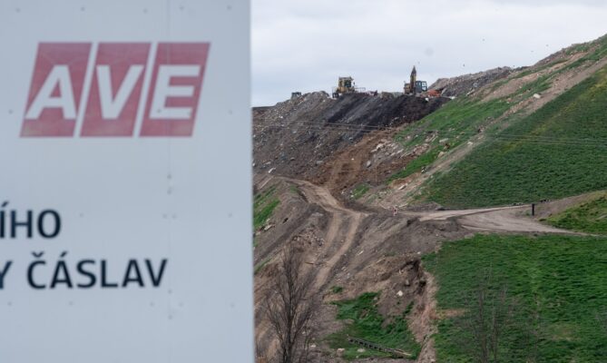 Skládka společnosti AVE CZ u Čáslavi. Foto: ČTK / Vostárek Josef