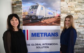 Petra Roučková, ESG specialist společnosti Metrans spolu s Dominikou Jeníčkovou, Head of Group Finance FP&A Foto: poskytnuto společností Metrans