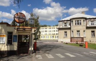 Kofola sídlí v hornoslezském Krnově. U dodavatelů dbá na maximální možnou lokálnost, aby snížila stopu spojenou s dálkovou dopravou. Foto: poskytnuto společností Kofola ČeskoSlovensko
