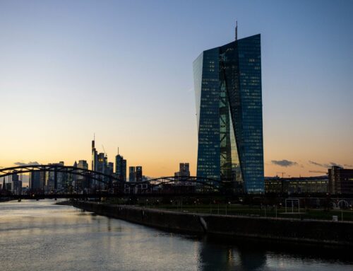 Většina členských států omnibus podporuje, část chce změny. ECB upozorňuje na rizika návrhu Evropské komise