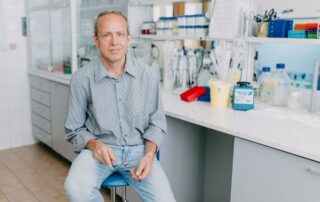 Pavel Rössner je vedoucím Oddělení toxikologie a molekulární epidemiologie Ústavu experimentální medicíny AV ČR. Foto: poskytnuto Národním ústavem pro výzkum rakoviny
