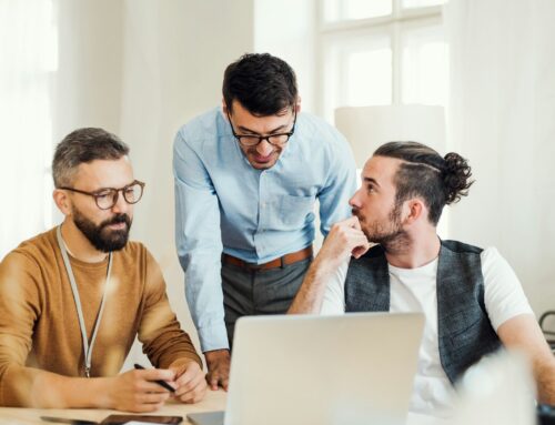 Půlka firem pokračuje v přípravách na ESG i po omnibusu, půlka přibrzdila, vyplynulo z průzkumu Deloitte