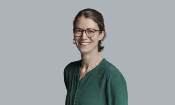 Julia Ottenová je expertkou právní kanceláře Frank Bold působící v Bruselu. Foto: poskytnuto Julií Ottenovou