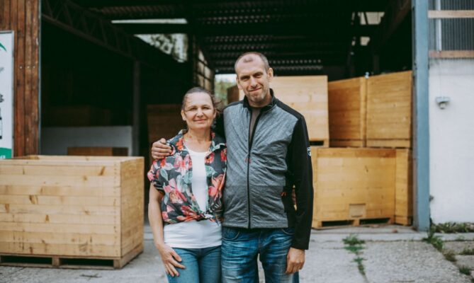 Farma Jiřího a Marcely Markových se nachází v Únanově u Znojma a specializuje se na pěstování modrého máku. Foto: poskytnuto Farmou Markových