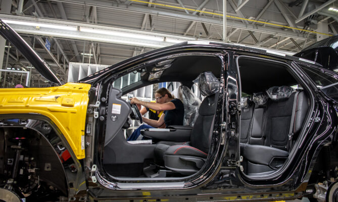 Nošovická továrna Hyundai Motor Manufacturing Czech ročně vyrobí kolem 300 tisíc aut. Foto: Kateřina Hefler, Ekonews