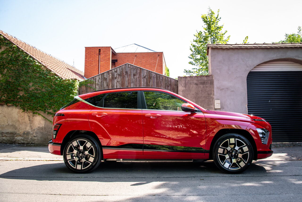 Hyundai Kona se v roce 2020 stal prvním elektromobilem vyráběným v Česku. Foto: Kateřina Hefler, Ekonews