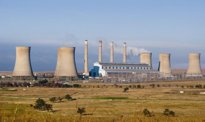 Uhelná elektrárna Camden v Jihoafrické republice provozovaná společností Eskom. Foto: poskytnuto společností Eskom