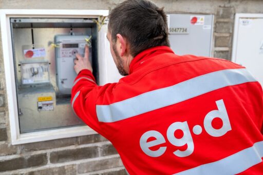 Instalace chytrého elektroměru. Foto: poskytnuto společností E.ON