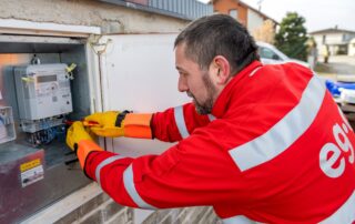 Instalace chytrého elektroměru zabere jen pár minut. Foto: poskytnuto společností E.ON