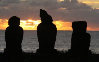 Sochy na Velikonočním ostrově mohou do 60 let zmizet pod vodou. Foto: Unsplash