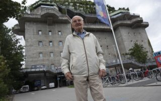 Karl-Heinz Pischke se v tomto bunkru ukrýval za války, dnes tam občas provádí návštěvníky. Foto: Uli Reinhardt / Zeitenspiegel