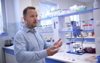 Radek Marták je ředitelem výzkumu a vývoje značky FeelEco, která patří břeclavské chemičce Fosfa. Foto: poskytnuto společností Fosfa