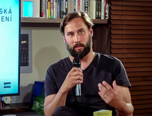 Klimatické mýty začínají na okraji, ale postupně se prolamují do mainstreamu, varuje Vojtěch Pecka