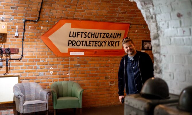 „Když jsme v roce 2015 dali několik milionů do oprav, nikdo nám nevěřil, že se nám to podaří,“ vypráví Pavel Paleček, jak se ujal krytu 10-Z. Kateřina Hefler, Ekonews