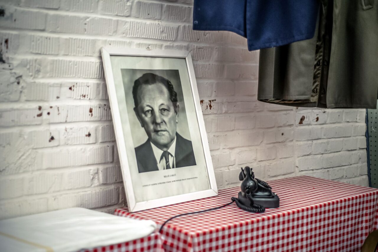 V krytu se dají objevit různé relikty minulosti. Foto: Kateřina Hefler, Ekonews