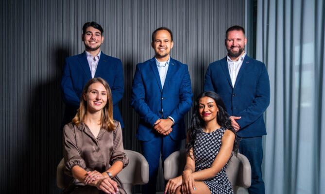 Tým ESG v Czechoslovak Group (zleva shora): Rafik Mogharbel, Serge Damian, Richard Henzler, Barbora Náhlovská a Megan Chotrani. Foto: poskytnuto Czechoslovak Group