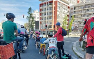 Na začátku se programu, který dětem umožňuje dojet do školy na kole, účastnilo 35 dětí, dnes jich je téměř 500. Foto: Bicicultura
