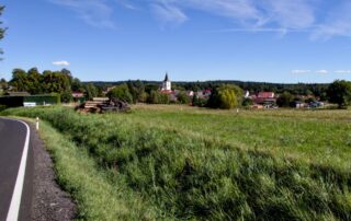 V okolí Černovic měly vzniknout větrné elektrárny, v referendu je ale obyvatelé zamítli. Foto: Karolína Chlumecká, Ekonews