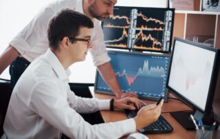 Centrální banky se potýkají s nedostatkem dat, podle nichž by mohly přesně odhadnout klimatická rizika. Ilustrační foto: Getty Images