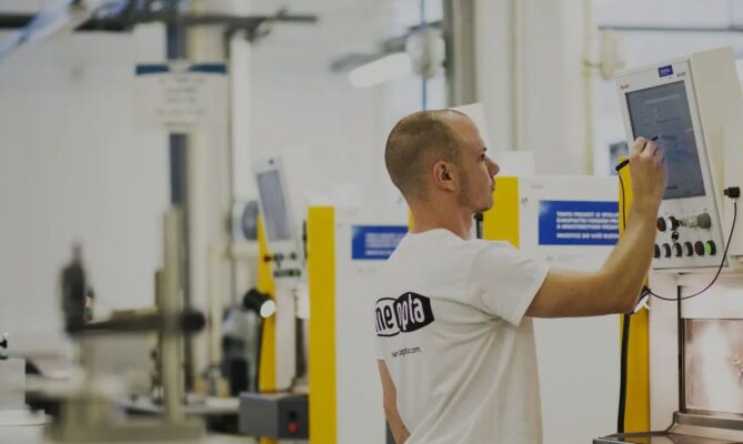 Přerovská společnost Meopta je specialistou na optické produkty pro průmyslové, vojenské a spotřební trhy. Foto: poskytnuto společností Meopta