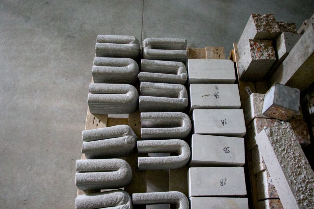 Vyrobené materiály i technologie se díky spolupráci s městy a firmami dostávají do praxe. Foto: Karolína Chlumecká, Ekonews