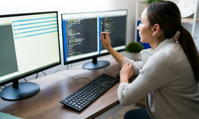 Sběr dat pro ESG je náročný časově i finančně. Foto: Getty Images