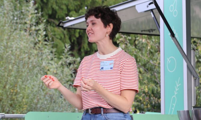 Julia Hass je koordinátorkou projektu SchoolFood4Change na vídeňském magistrátu. Foto: poskytnuto Julií Haas