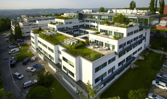 Budova TV Nova, kterou provozuje společnost Central European Media Enterprises. Foto: poskytnuto TV Nova