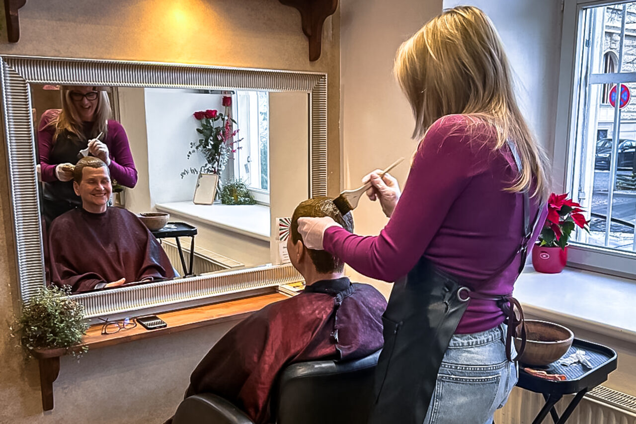 Pro zákazníky s alergiemi je henna jasnou volbou. Měla by však pocházet z kontrolovaného zemědělství. Foto: archiv Ekonews