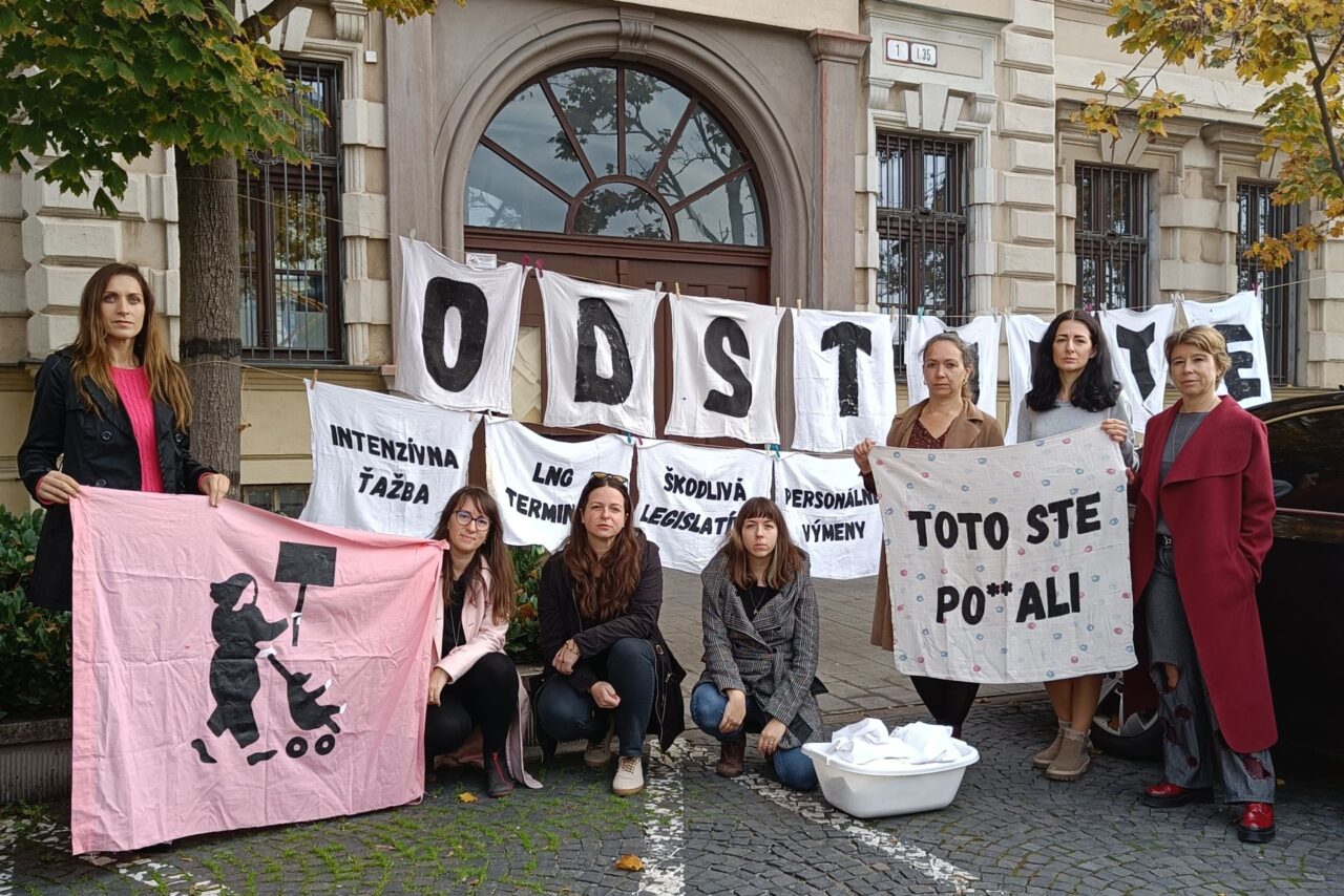 Znepokojené matky předloni vyzvaly ministra životního prostředí Tomáše Tarabu, aby odstoupil. Foto: poskytnuto iniciativou Znepokojené matky