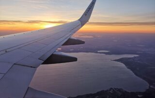 Nízkonákladové aerolinky bývají obvykle více vytížené a přispívají tak k emisím CO2 méně než y klasické. Foto: Martina Patočková