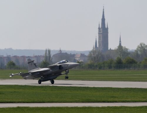 Armáda se adaptuje na klimatickou změnu. Když dnes někdo nemá baterku, tak v podstatě ani nevystřelí