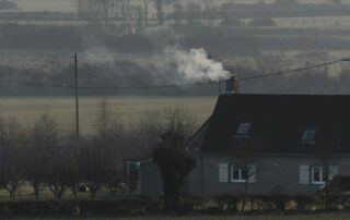 Domácnosti, které topí uhlím, budou mít vytápění čím dál tím dražší. Ilustrační foto: Romain Dancre, Unsplash