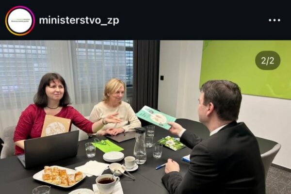 Ministerstvo životního prostředí publikovalo v pátek 30.1 na Instagram post o setkání Petra Macinky se zástupci ekologických organizací, kterým chtěl původně krátit rozpočet. Post pak ale MŽP smazalo. Foto: screenshot pořízený Ekonews