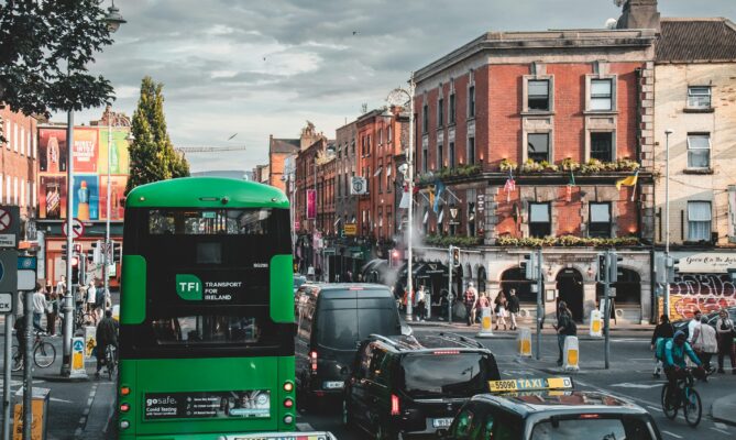 V Irsku žije kolem 5,5 milionu lidí, z toho zhruba desetina v hlavním městě Dublinu. Ilustrační foto: Unsplash