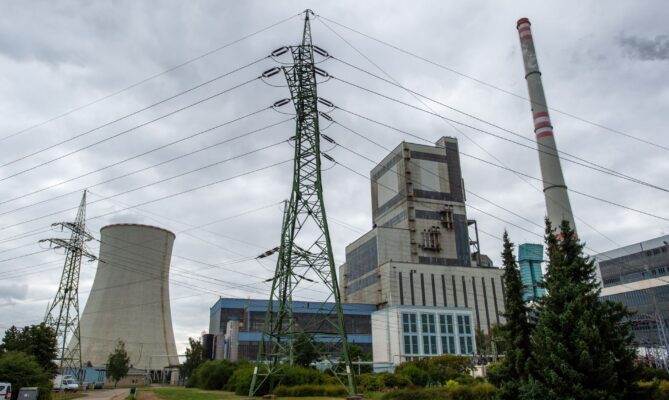 Hnědouhelnou elektrárnu Mělník III energetická společnost ČEZ odstavila již v roce 2021. Foto: ČTK / Černý Vít