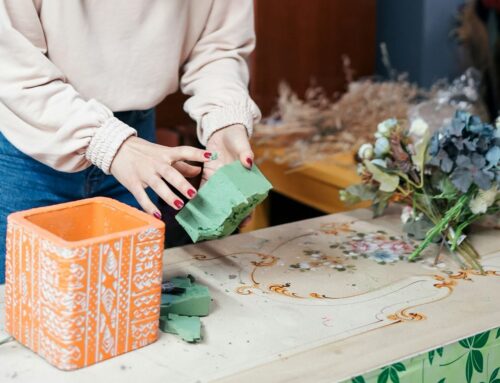 Většina květin se aranžuje za pomoci toxické pěny. Ekologické alternativy se prosazují jen pomalu