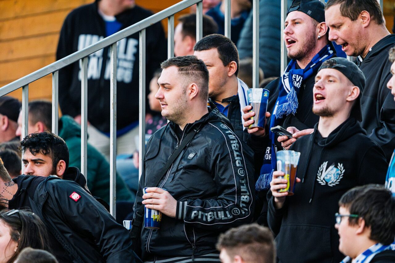 Dobře navržený design kelímku má i sběratelskou hodnotu a posiluje vztah ke klubu. Foto: poskytnuto Nadací Tipsport