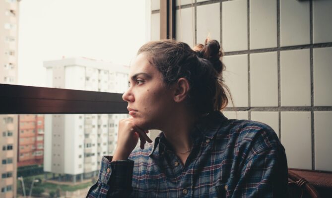 V psychologii se pro náročné emoce vyvolané obavami o přírodu používá souhrnný termín environmentální distres. Ilustrační foto: Unsplash