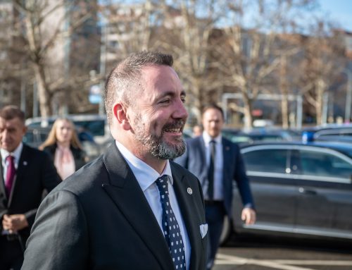 Červený našel 6 milionů navíc na podporu neziskovek. Kolik půjde na environmentální vzdělávání, není jasné