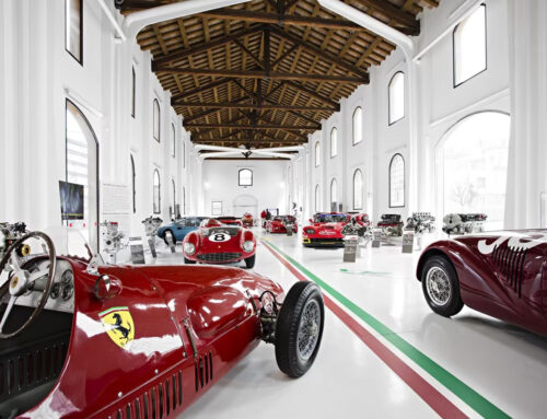 Ferrari od spalovacích motorů neustoupí. Uhlíkovou stopu ale snižuje, uvádí v nefinančním reportu