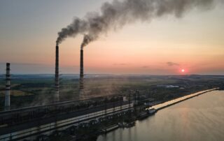 Zamezování emisím vychází draho, ale jejich odstraňování ze vzduchu je ještě dražší. Ilustrační foto: Getty Images